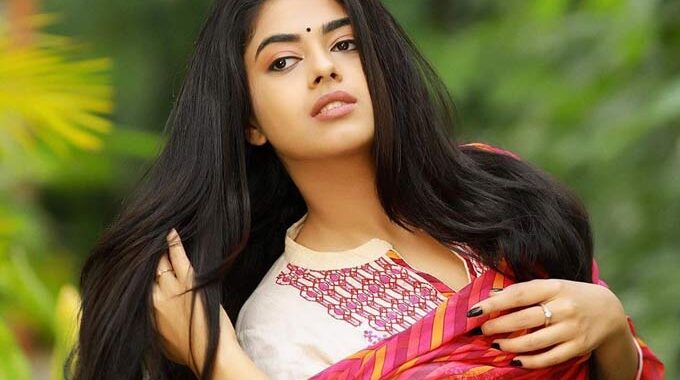 Siddhi Idnani Indian film actress Wiki ,Bio, Profile, Unknown Facts and Family Details revealed