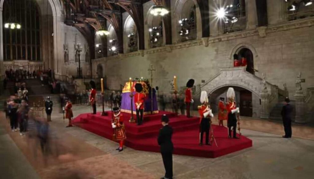 Royal Guard near Queen Elizabeth II's coffin FAINTS after standing motionless for hours - WATCH