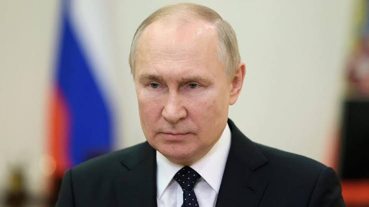 Vladimir Putin hints at ending Ukraine war soon after Volodymyr Zelenskyy’s US trip