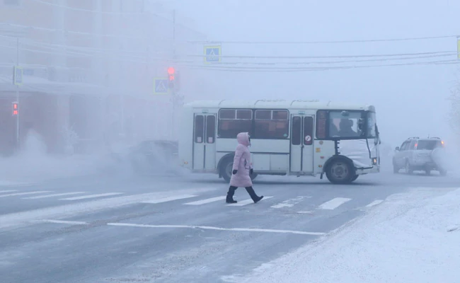 "Can't Fight It": Russia City Residents Battle -50 Degrees Temperatures